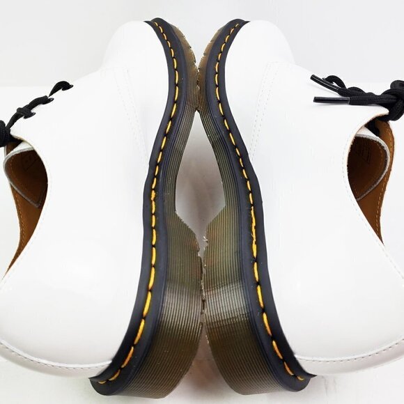 Dr. Doc Martens Lamper White Patent Leather Shoes 26754 Low Top Women's 11 NWOT - Picture 6 of 12